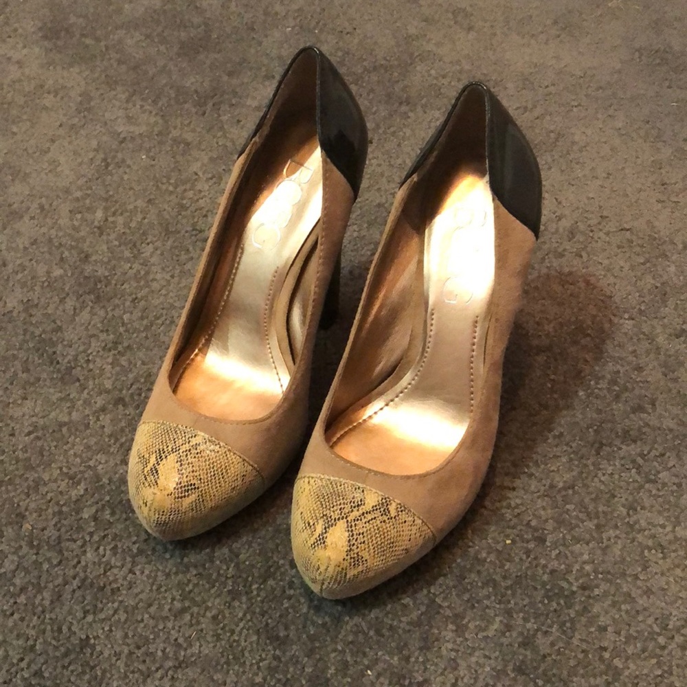 BCBG heels